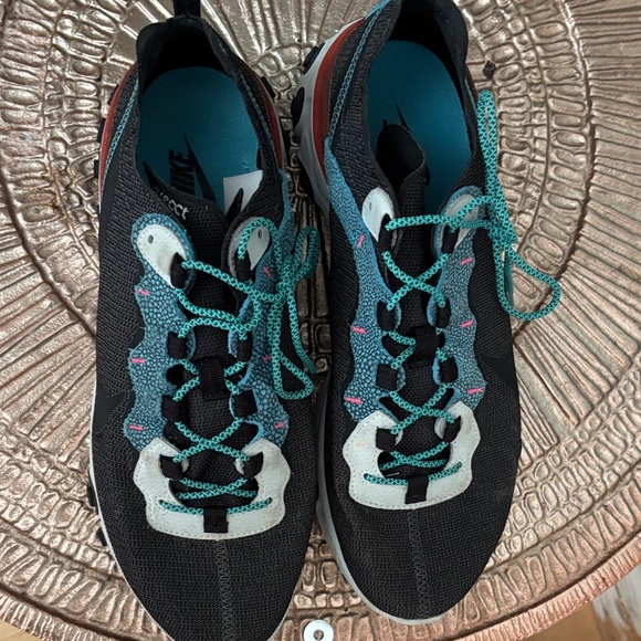 Nike Black and Teal Sneakers - Picture 4 of 5